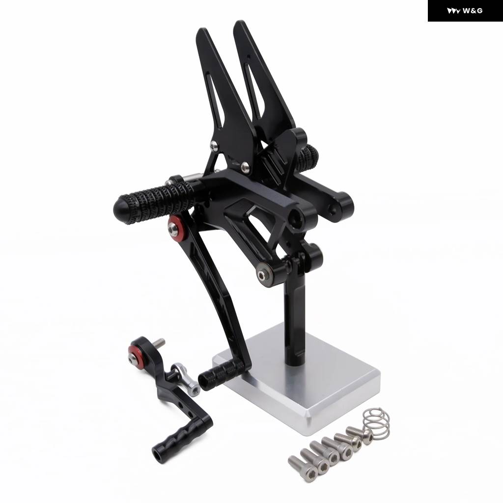 並行輸入品2025 トライアンフ TRIDENT660 TRIDENT 660 2021 - 24 CNC オートバイ リアセット フットペグ フットレスト リアセット フットペグ ペダルの画像