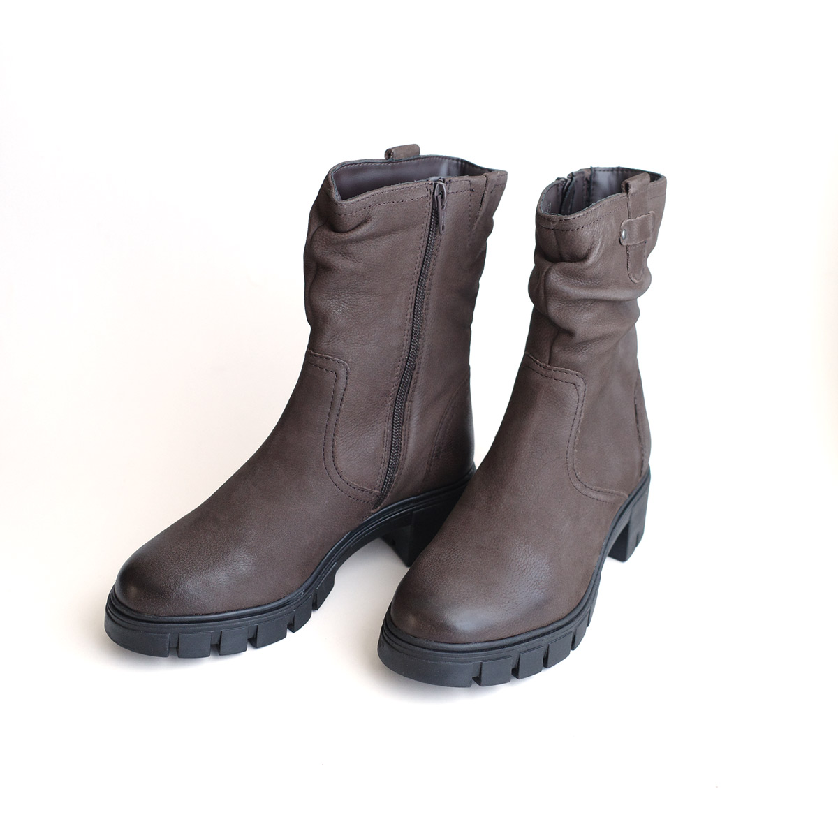 ショートブーツ 本革 レディース 歩きやすい 牛革 ヌバック 痛くない