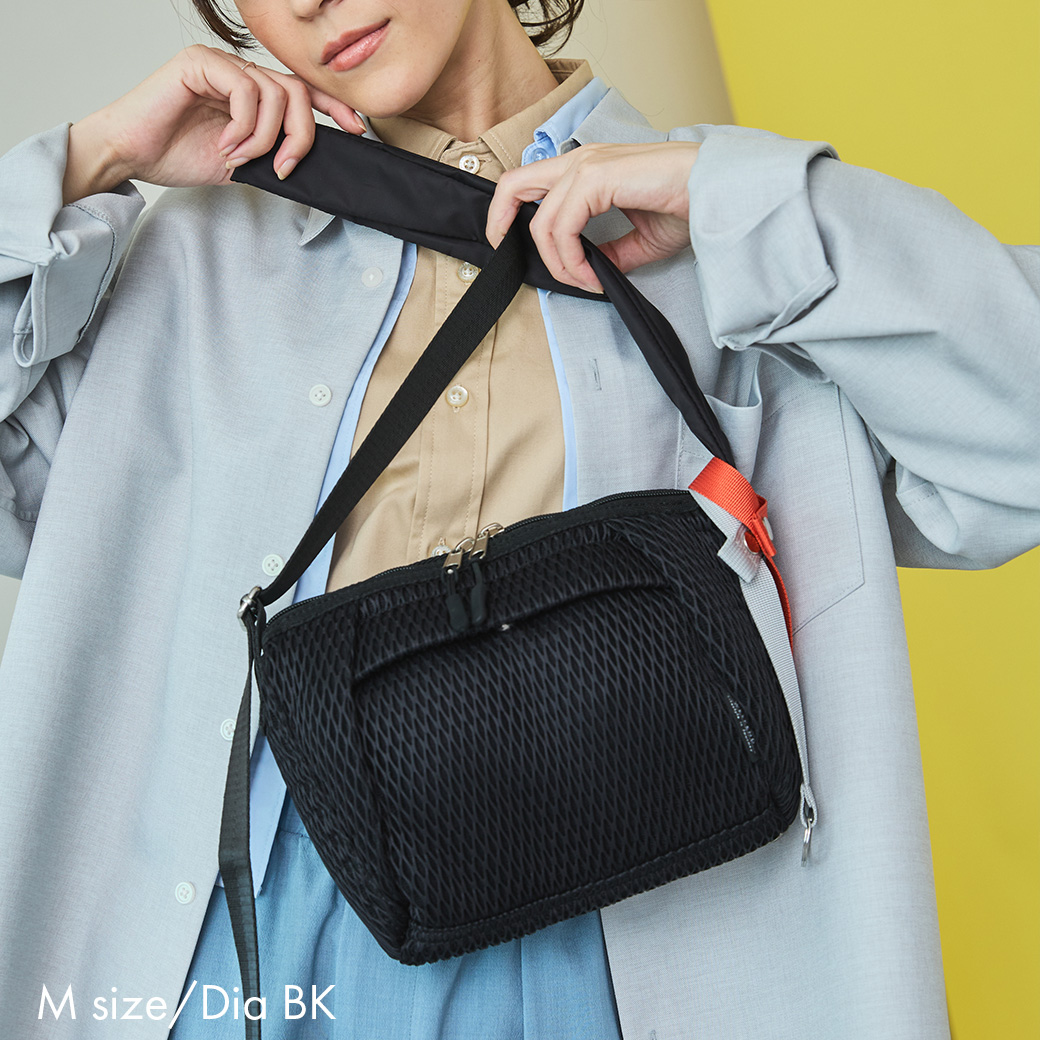 EDITA. ショルダーバッグ レディース A4対応 軽量 大容量 肩