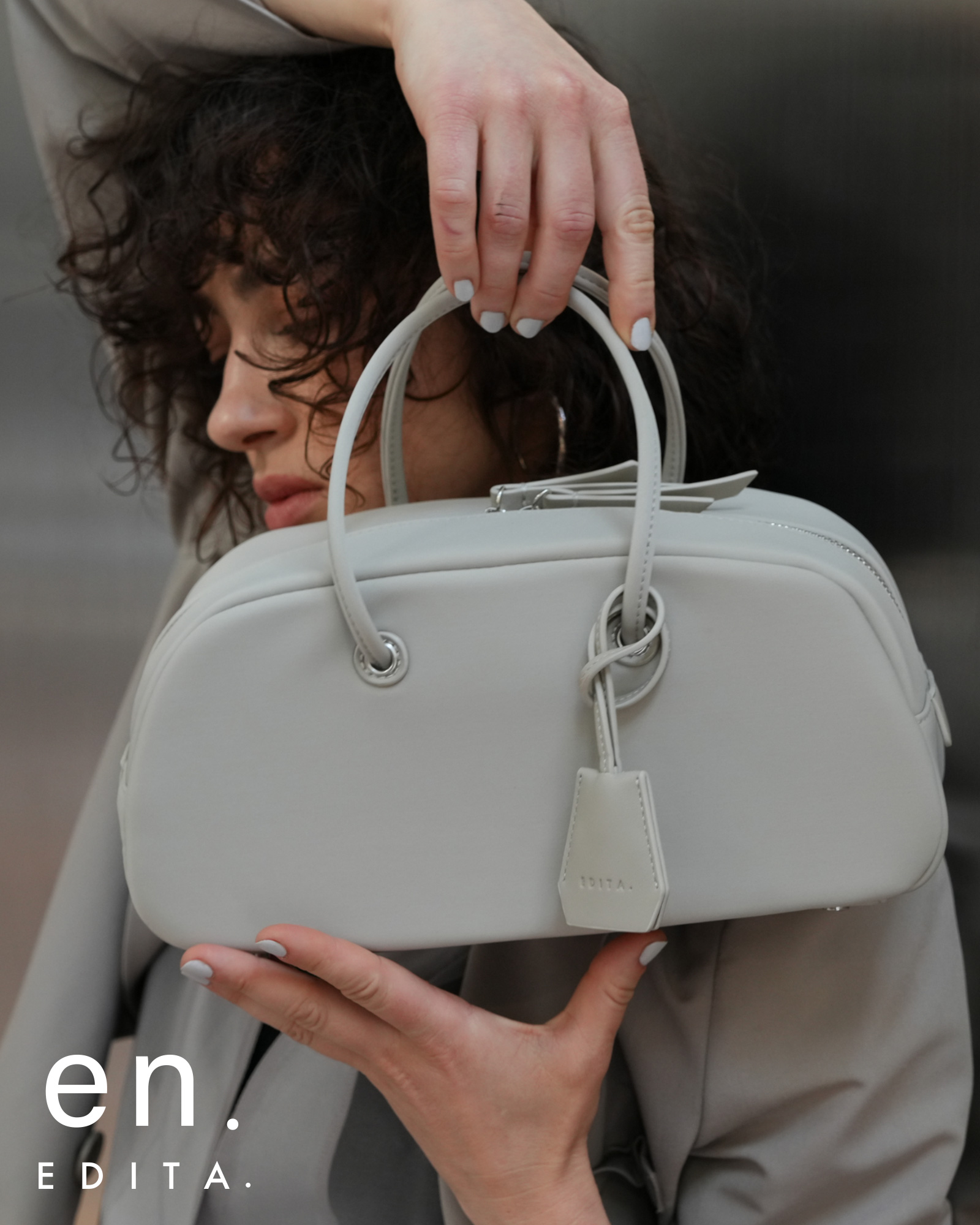 セール】EDITA. /エディータ 軽量 ハーフムーン 通勤 自立 防水