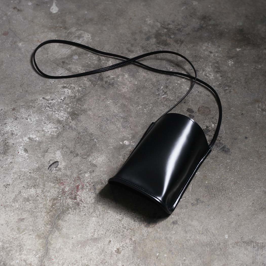 COURTNEY ORLA（コートニーオーラ） CURVE TOTE mini レッド/キャメル