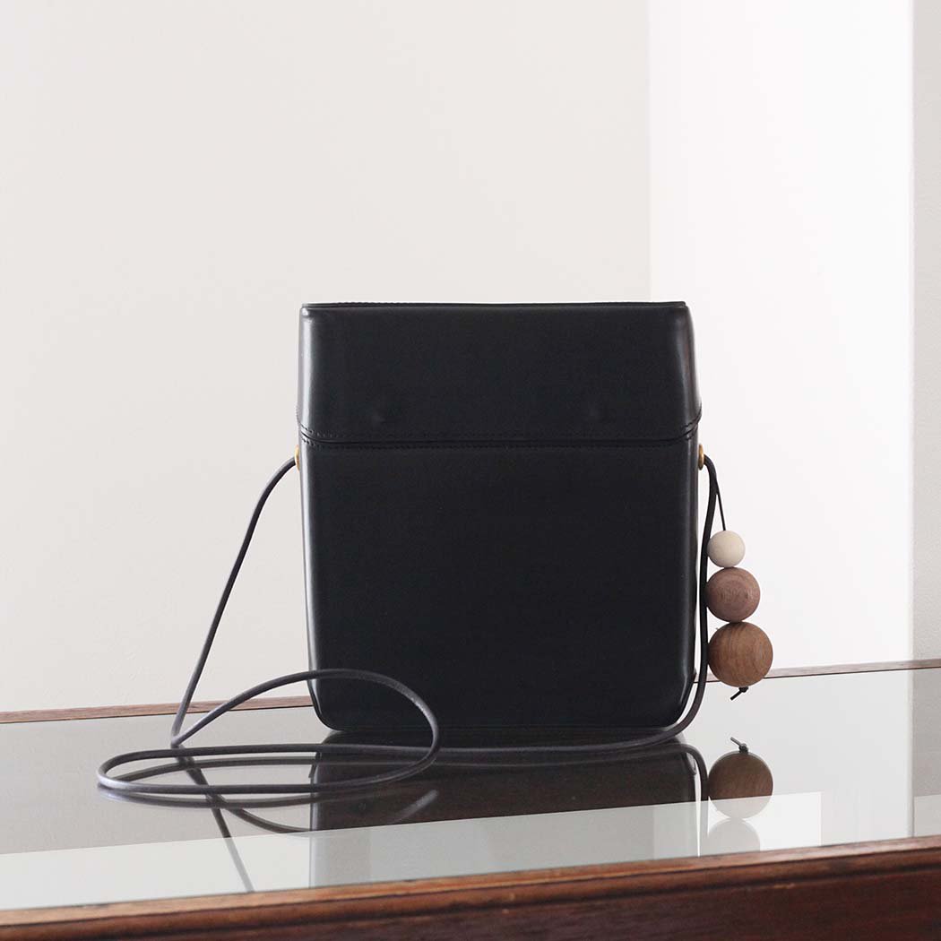 Sarah mu サラミュー BN-002 BK ボックス ショルダーバッグ ブラック レディース ショルダー バッグ レザー 本革 日本製 無地 斜め掛け 鞄 黒 M_ Sarah mu サラミュー BN-002 BK ボックス ショルダーバッグ