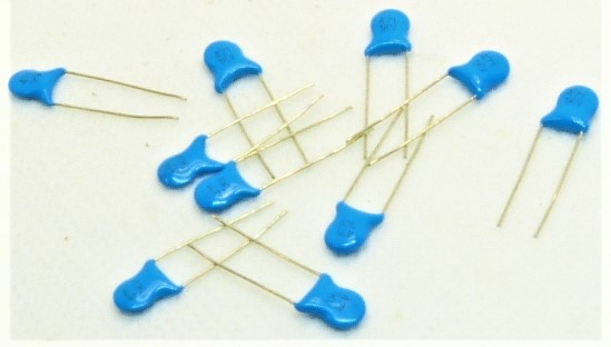 高耐圧セラミックコンデンサ 151（150pF)1kV 10個 : かすかべでんき