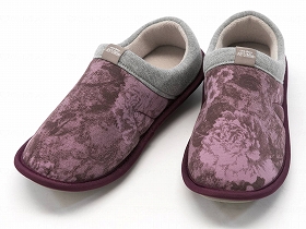 介護スリッパ 介護シューズ あゆみ 室内用 花柄 あゆみシューズ 徳武産業 SUTTO FIT スットフィット 2246 リハビリシューズ 入院用靴 入院用スリッパ |  | 01
