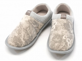 介護シューズ 室内用 あゆみ おしゃれ 徳武産業 SUTTO FIT スットフィット 2246 ルームシューズ 室内 スリッパ 冬 靴 高齢者 外反母趾 リハビリシューズ 介護靴 |  | 03