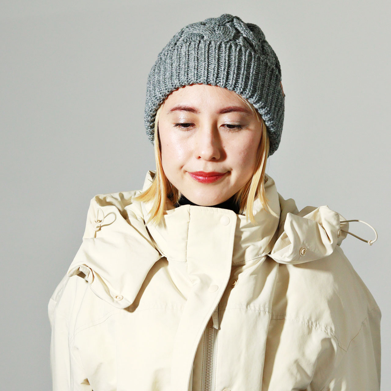 DAKS（ダックス） ニット帽 レディース ケーブル編みニット 1/7