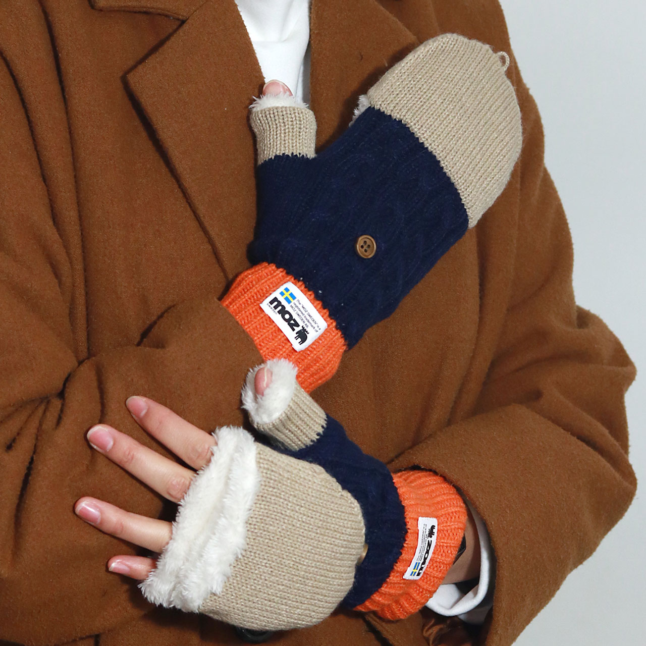 moz（モズ） ミトン レディース 指切り ボアフード 2WAY 手袋