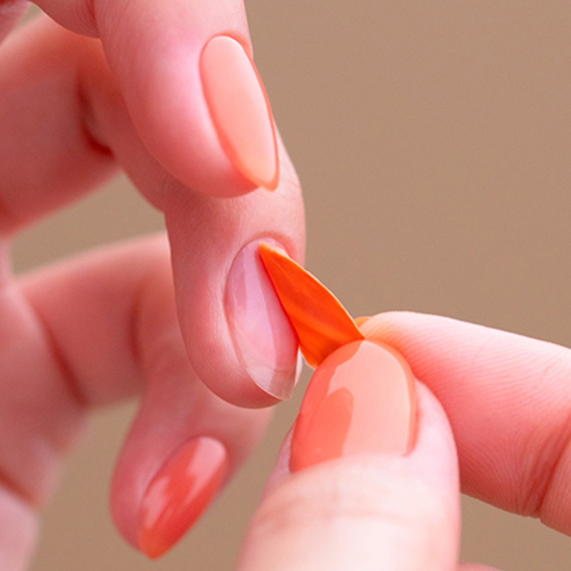 ウィネイルズ oui nails ピールオフマニキュア 8ml 4色からご選択 002