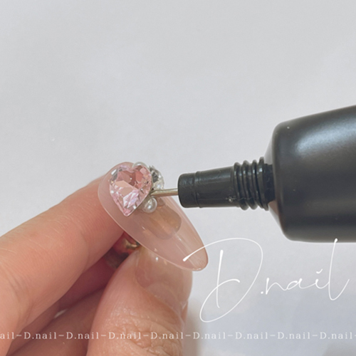 D.nail ノンワイプ ポイント パーツボンド 12g パーツ固定用ジェル パーツの接着 ミラーアート 立体アート ジェルネイル ディーネイル  チューブ 新品 送料無料 : plusdnail034 : エルストア - 通販 - Yahoo!ショッピング