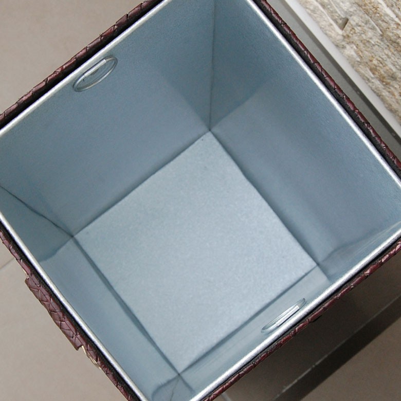 パンダンの傘立て。