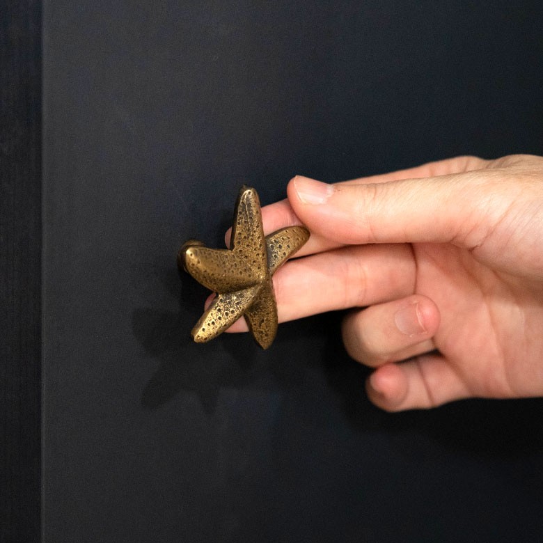 取っ手 ドアノブ 真鍮製 ヒトデ型 Mサイズ 幅4.5cm 高さ6cm