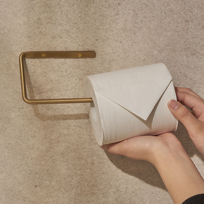 取り換えは右側から差し込むだけ