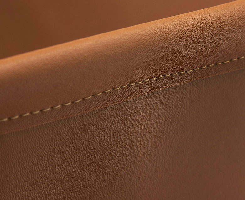 まるで本物のレザーのような質感