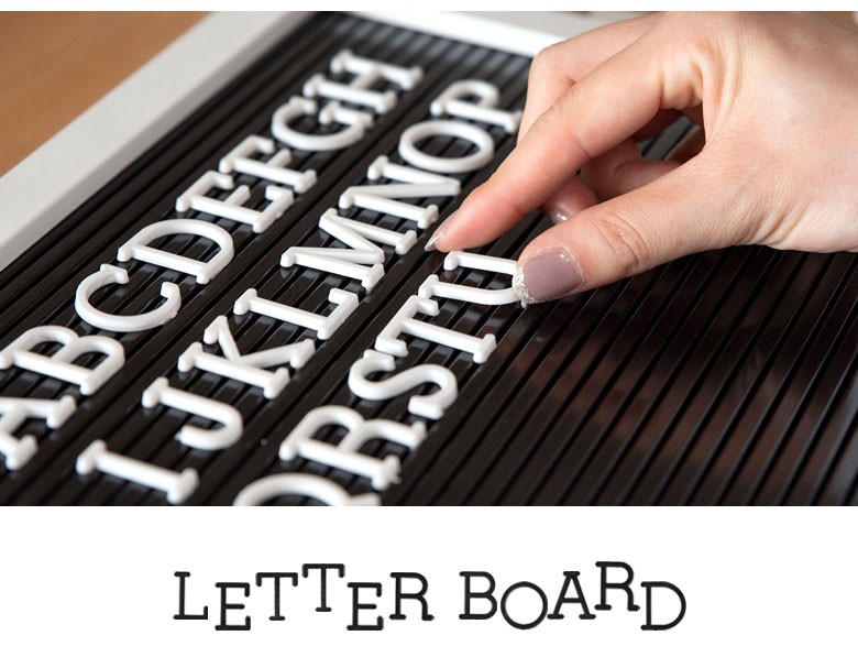 文字パーツを自由に組み合わせて。