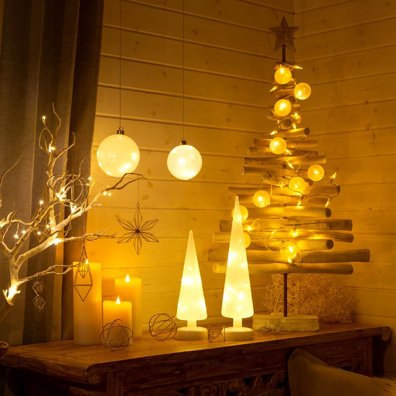 クリスマスライトオブジェ 𓊆大阪駅前🎄クリスマス𓊇 》》5枚あります Here's the dazzling view