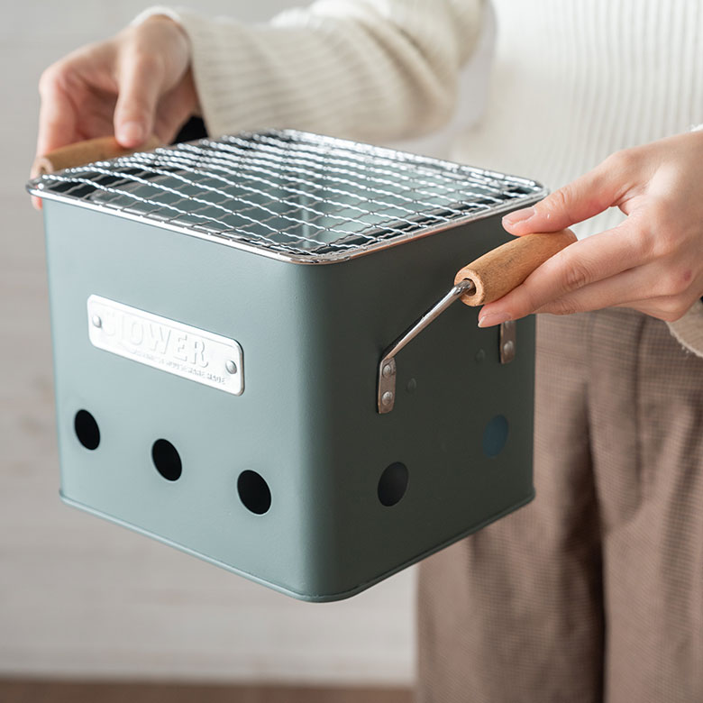 小ぶりサイズで気軽に使える卓上BBQストーブ