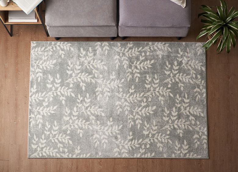 かすれたようなアンティーク調の表現や、繊細な柄と色の描写