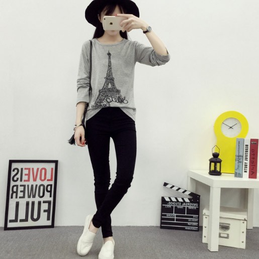 レディース　カットソー　プリント　長袖　ロングTシャツ　ロンT　ラウンドネック　ベーシック　トップス　カジュアル　大人　可愛い　フェミニン　おしゃれ　お出かけ　デイリー　グレー　ホワイト　ブラック　灰色　白　黒　Ｍ　Ｌ　XL　XXL　大きいサイズ　送料無料