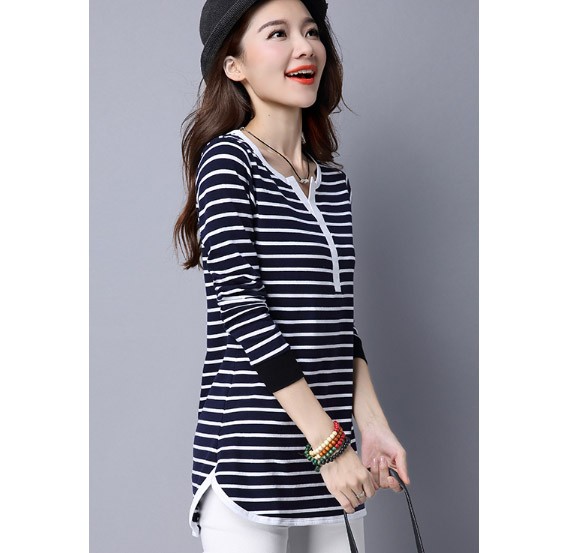 レディース　ボーダー　カットソー　Tシャツ　ヘンリーネック　長袖　ロングスリーブ　トップス　カジュアル　キュート　大人　可愛い　フェミニン　おしゃれ　お出かけ　デイリー　ブラック　ネイビー　黒　紺色　S　M　Ｌ　XL　2XL　3XL　4XL　大きいサイズ　送料無料