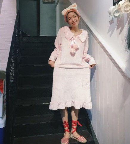 レディース　部屋着　ルームウェア　長袖　ワンピース　リボン　秋　冬　ゆったり　リラックス　ナイトウェア　パジャマ　寝間着　フェミニン　可愛い　キュート　ピンク　フリーサイズ　ワンサイズ　送料無料