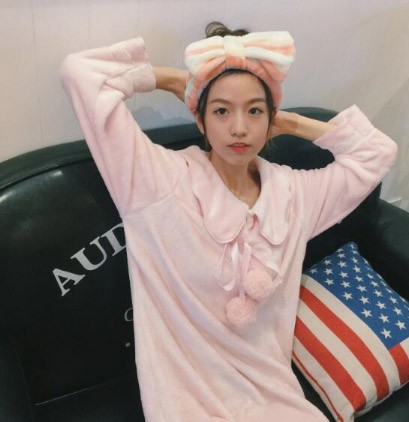 レディース　部屋着　ルームウェア　長袖　ワンピース　リボン　秋　冬　ゆったり　リラックス　ナイトウェア　パジャマ　寝間着　フェミニン　可愛い　キュート　ピンク　フリーサイズ　ワンサイズ　送料無料