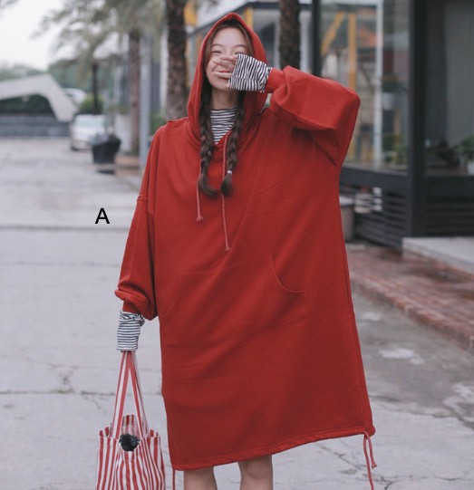 レディース　スウェットワンピ　パーカー　ワンピース　オーバーサイズ　ビッグシルエット　大きめ　スカート　カジュアル　キュート　可愛い　フェミニン　おしゃれ　お出かけ　デイリー　お呼ばれ　レッド　ベージュ　フリーサイズ　送料無料