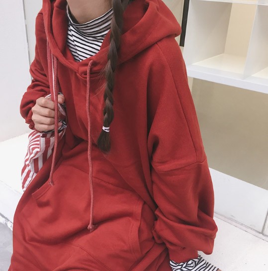 レディース　スウェットワンピ　パーカー　ワンピース　オーバーサイズ　ビッグシルエット　大きめ　スカート　カジュアル　キュート　可愛い　フェミニン　おしゃれ　お出かけ　デイリー　お呼ばれ　レッド　ベージュ　フリーサイズ　送料無料