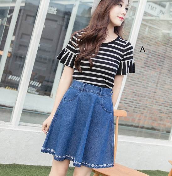 レディース　ファッション　トップス　袖フレア 半袖 ボーダー 薄手 カットソー フリル Ｔシャツ 大人カジュアル　かわいい　普段着　外出　夏　ブラック×ホワイト　ホワイト×ブラック　送料無料　