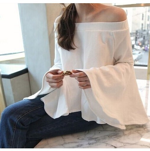 レディース　トップス　長袖　チュニック　オフショルダー　カットソー　Tシャツ　袖フレア　フラウンス　フリル　大きいサイズ　ゆったり　無地　大人カジュアル　おしゃれ　セクシー　デート　リゾート　買い物　ホワイト　ブラック　送料無料