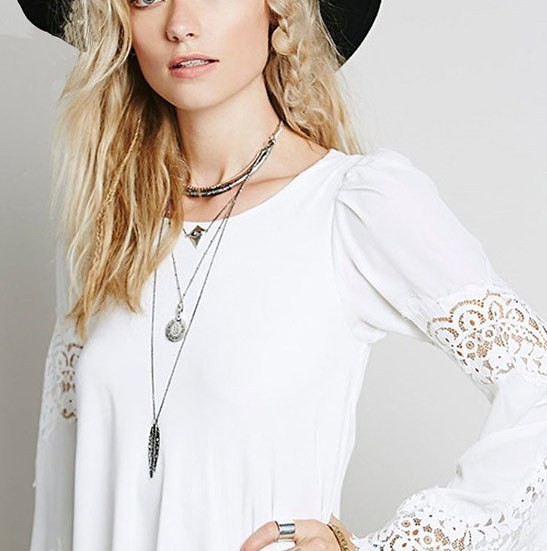 レディース　トップス　シャツ　ブラウス　カットソー　シフォン　レース　長袖　シンプル　フレア　無地　大きいサイズ　大人カジュアル　普段着　おしゃれ　デート　リゾート　ホワイト　ブラック　送料無料