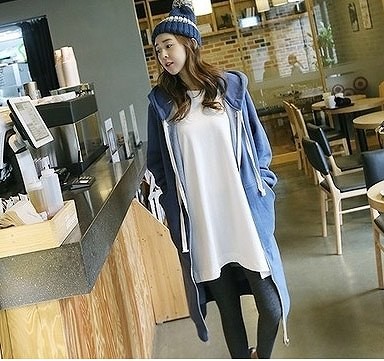 レディース　アウター　大きめフード付き　ロングパーカー　カーディガン　無地　長袖　裏起毛　ジップアップ　フリーサイズ　秋冬　シンプル　ゆったり　大人カジュアル　フェミニン　普段着　おしゃれ　デート　リゾート　ブルー　ブラック　送料無料