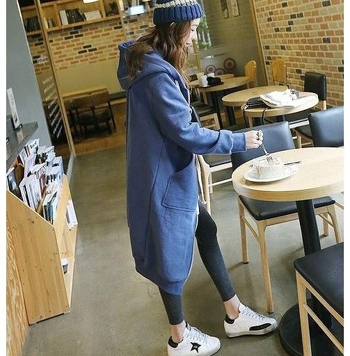 レディース　アウター　大きめフード付き　ロングパーカー　カーディガン　無地　長袖　裏起毛　ジップアップ　フリーサイズ　秋冬　シンプル　ゆったり　大人カジュアル　フェミニン　普段着　おしゃれ　デート　リゾート　ブルー　ブラック　送料無料