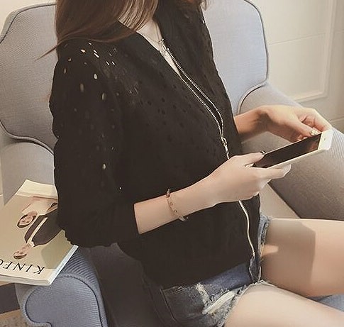 レディース　カーディガン　花柄　レース　フラワー　無地　長袖　春秋冬　シンプル　大きいサイズ　人気　ジップアップ　大人カジュアル　フェミニン　きれいめ　ナチュラル　普段着　おしゃれ　冷房対策　オフィス　仕事　デート　ブラック　ホワイト　送料無料