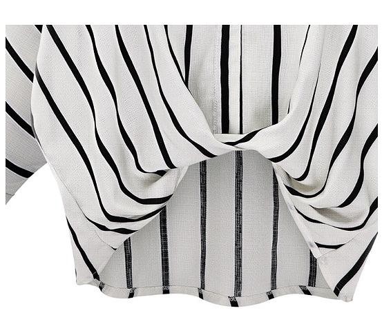 レディース　トップス　シャツ　ブラウス　ストライプ　裾バルーン　シンプル　ふんわり　大きいサイズ　大人カジュアル　長袖　上品　フェミニン　普段着　おしゃれ　デート　リゾート　ホワイト　ブラック　送料無料