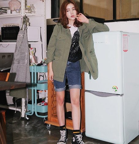 レディース　レースＴシャツ　長袖　スカラップネック　おしゃれ　ストリート　カジュアル　大人可愛い　エレガント　デート　デイリー　お出かけ　ホワイト　ブラック　ベージュ　送料無料