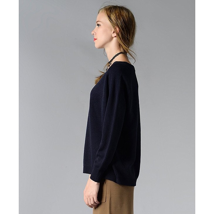 レディース　トップス　Vネック　ニット　セーター　プルオーバー　無地　シンプル　定番　カジュアル　大人可愛い　フェミニン　学生　オフィス　デート　お出かけ　デイリー　グレー　ホワイト　ダークブルー　送料無料