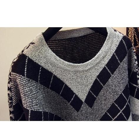 レディース　セーター　ケープ風　長袖　ラウンドネック　おしゃれ　カジュアル　大人可愛い　ストリート　エレガント　デート　お出かけ　デイリー　グレー　レッド　グリーン　送料無料