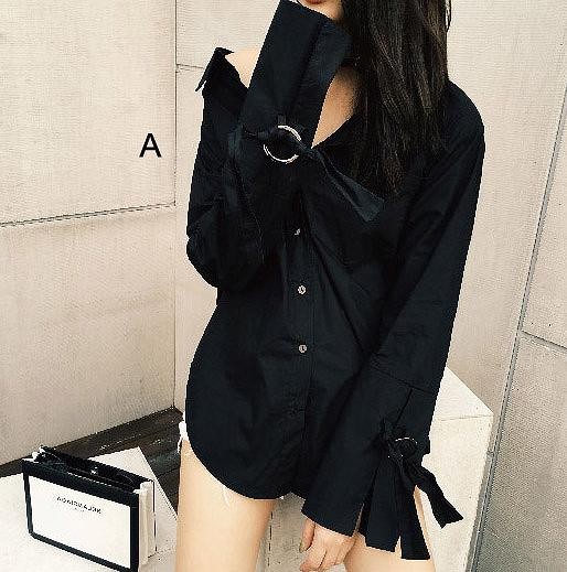 レディース　トップス　シャツ　バックオープン　サイドスリット　無地　長袖　シンプル　カジュアル　大人可愛い　フリーサイズ　フェミニン　デート　お出かけ　デイリー　ブラック　ホワイト　カーキ　ブラウン　送料無料