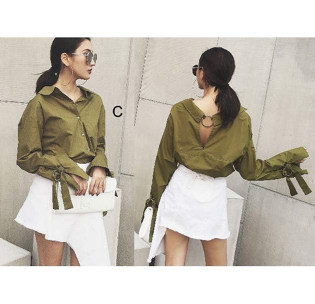 レディース　トップス　シャツ　バックオープン　サイドスリット　無地　長袖　シンプル　カジュアル　大人可愛い　フリーサイズ　フェミニン　デート　お出かけ　デイリー　ブラック　ホワイト　カーキ　ブラウン　送料無料