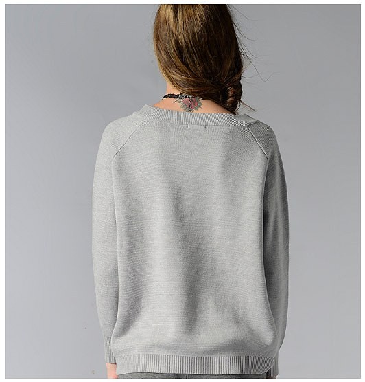 レディース　トップス　ニット　セーター　Vネック　長袖　無地　定番　シンプル　カジュアル　大人可愛い　フェミニン　オフィス　仕事　デート　お出かけ　デイリー　普段着　グレー　ホワイト　ネイビー　送料無料