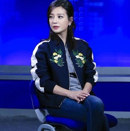 レディース　ファッション　アウター　スカジャン　ジャケット　刺しゅう入り　花　カジュアル　キュート　クール　ジッパー　長袖　外出　旅行　お出かけ　ネイビー　M　L　送料無料