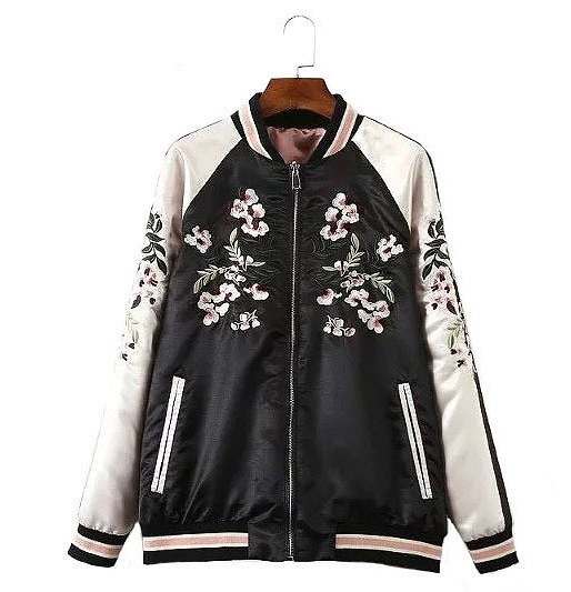 レディース　ファッション　アウター　スカジャン　ジャケット　刺しゅう入り　花　カジュアル　キュート　クール　ジッパー　外出　旅行　お出かけ　ブラック×ホワイト　ピンク×ホワイト　送料無料