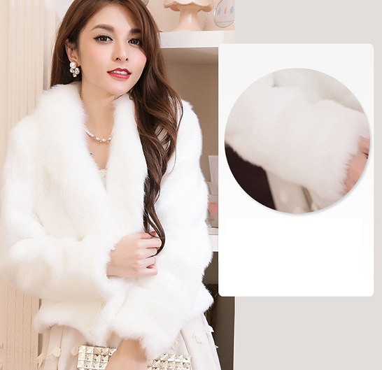 レディース　トップス　もこもこ　ボレロ　カーディガン　長袖　ファー　無地　エレガント　上品　お嬢様風　フリーサイズ　シンプル　おしゃれ　結婚式　2次会　パーティ　女子会　同窓会　卒業式　成人式　お出かけ　デート　ホワイト　送料無料