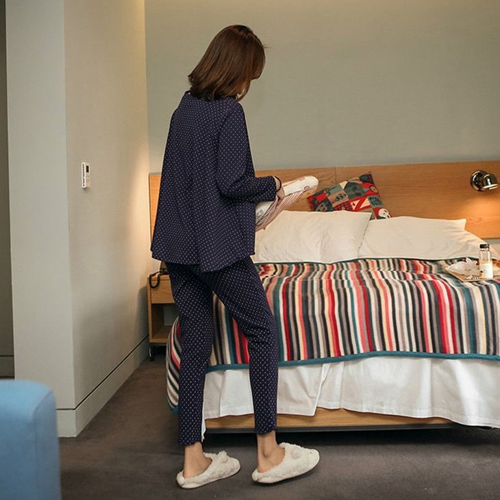 レディース　パジャマ　ナイトウェア　ラウンドネック　ドット柄　水玉　総柄　コットン　長袖　シンプル　カジュアル　フリーサイズ　フェミニン　大人可愛い　リラックス　ルームウェア　ラフスタイル　ネイビー　イエロー　送料無料