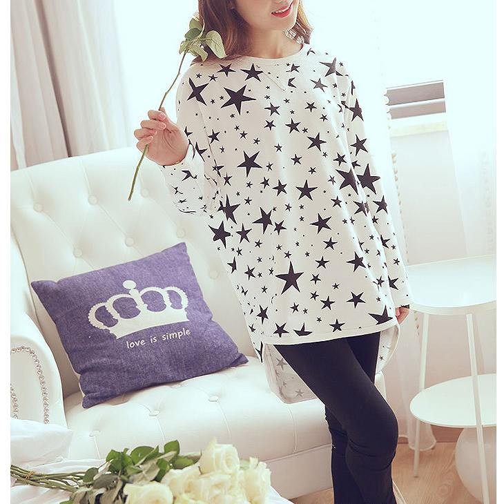 レディース　パジャマ　ナイトウェア　ラウンドネック　星柄　スター　総柄　ゆったり　長袖　シンプル　カジュアル　フリーサイズ　フェミニン　大人可愛い　リラックス　ルームウェア　ラフスタイル　ホワイト　送料無料