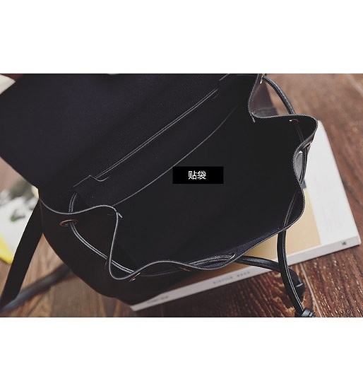 レディース　ショルダーバッグ　3WAY　ドクターバッグ　斜め掛け　リュック　おしゃれ　可愛い　カジュアル　無地　お出かけ　デート　オフィス　デイリー　通勤　通学　グレー　ブラック　キャメル　送料無料