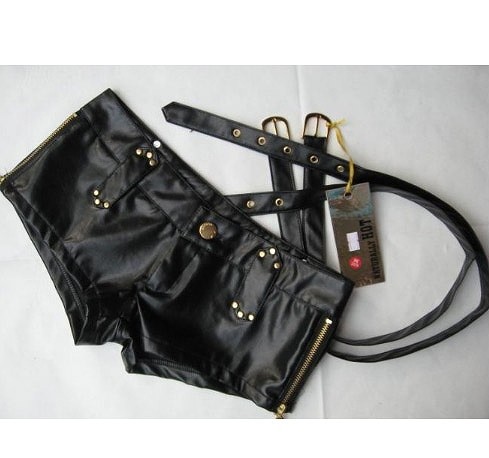 レディース　ショートパンツ　パンツ　ボトムス　ミニ　ダンス　ヒップホップ　黒　ブラック　ベルト付　革風　ナイロン　送料無料