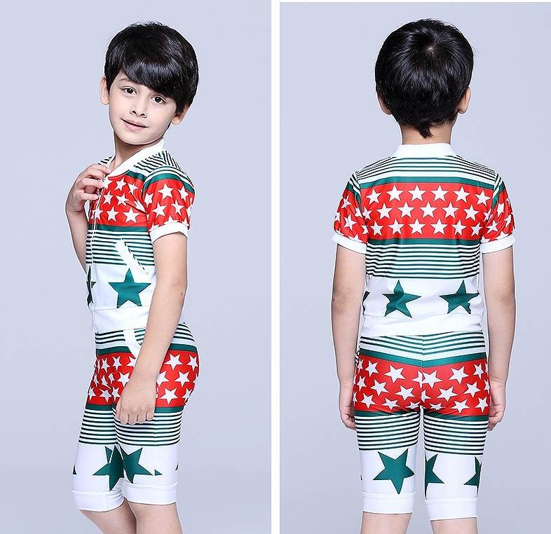 キッズ　ジュニア　男の子　水着　スイムパンツ　ラッシュガード　半袖　星柄　ボーダー　スイムウェア　かわいい　キュート　夏　ビーチ　リゾート　マリン　海水浴　プール　スイミング　レッド×ホワイト　送料無料