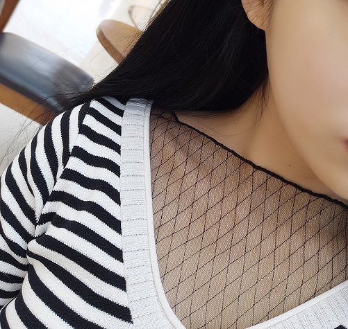 レディース　Vネック　Tシャツ　ショートスリーブ　シースルー　半袖　無地　トップス　春　夏　女性　大人　カジュアル　清楚　可愛い　おしゃれ　エレガント　セクシー　ファッション　ホワイト　イエロー　ブラック　ボーダー　フリーサイズ　ワンサイズ　送料無料