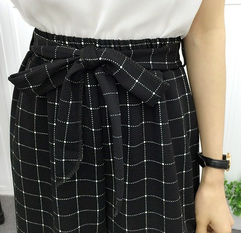 レディース　ワイドレッグパンツ　クロップド　ゆったり　ストライプ　ドット　チェック　ボトムス　半端丈　春　夏　人気　女性　大人　カジュアル　可愛い　おしゃれ　きれいめ　上品　セクシー　ホワイト　ブラック　白　黒　M　L　サイズ　送料無料